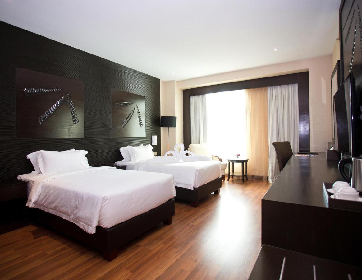 Vouk Hotel Suites, Penang George Town Exterior foto